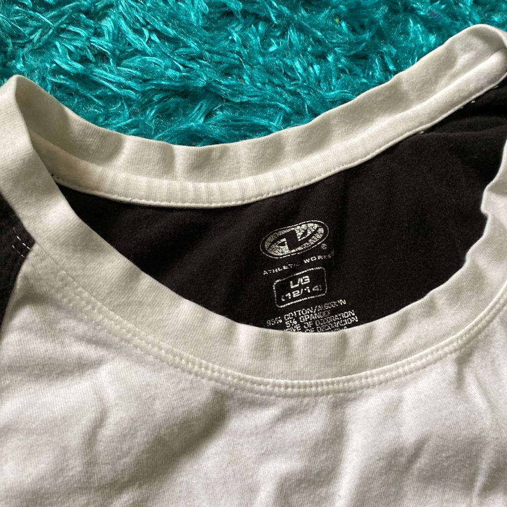 White and Black Sleeveless muscle Top - Picture 9 of 17